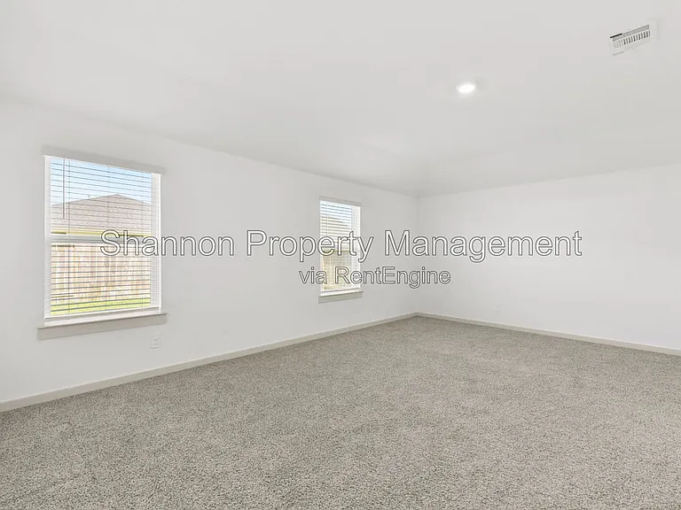 7915 Murciana Dr — Photo 20