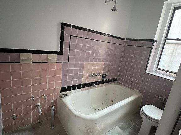 5th image of 3175 Grand Concourse #J04