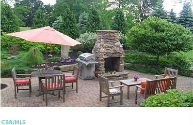 5th image of 371 Hainsview Dr