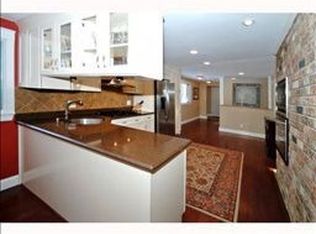 35 Spring Valley Dr, East Greenwich, RI 02818