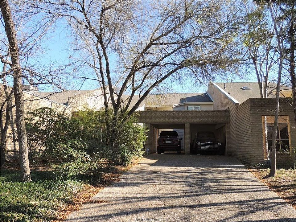 1st image of 15 Forest Dr