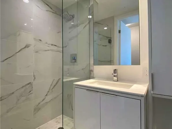 77 Shuter St #1909, Toronto, ON M5B 0B8