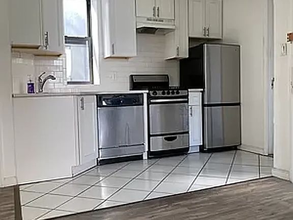 2nd image of 12 W 104th St APT 3R