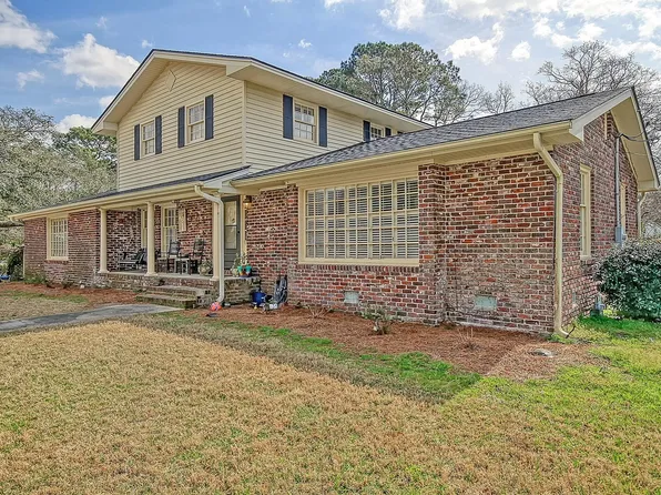 977 Fort Sumter Dr, Charleston, SC 29412