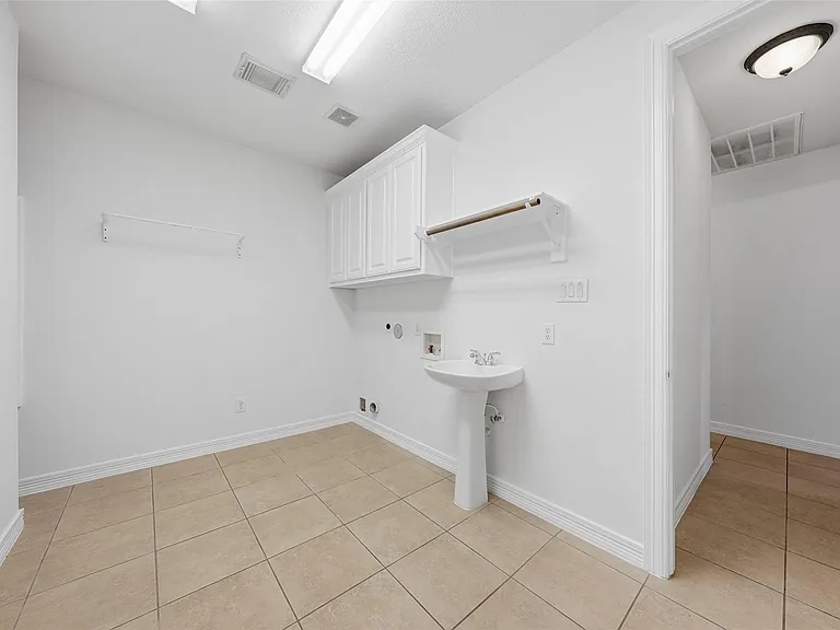 23239 Parsons Landing Dr — Photo 32