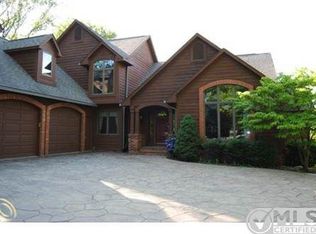 3620 Timber Ridge Dr, Metamora, MI 48455