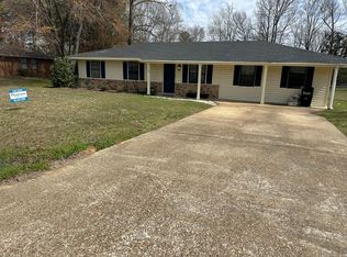 112 Gail Rd, Columbus, MS 39705