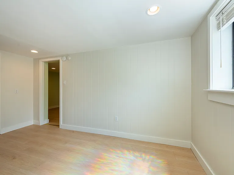 279 Kimberly Ave #7 — Photo 16