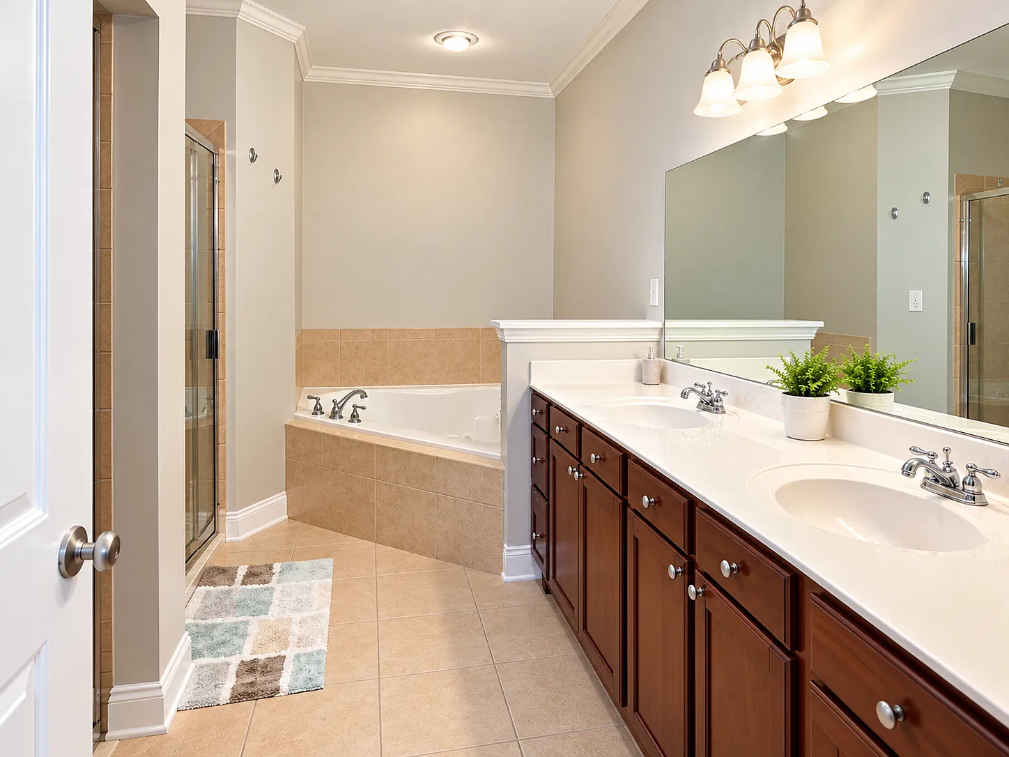 3 bed, 3.5 bath, 1940 sqft, $3,100 — Photo 4