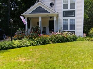 11950 Holly View Dr, Woodbridge, VA 22192