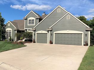 111 Chelsea Ln, Union Grove, WI 53182