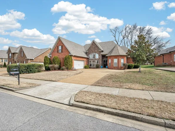 105 Sagamore Trce, Hendersonville, TN 37075
