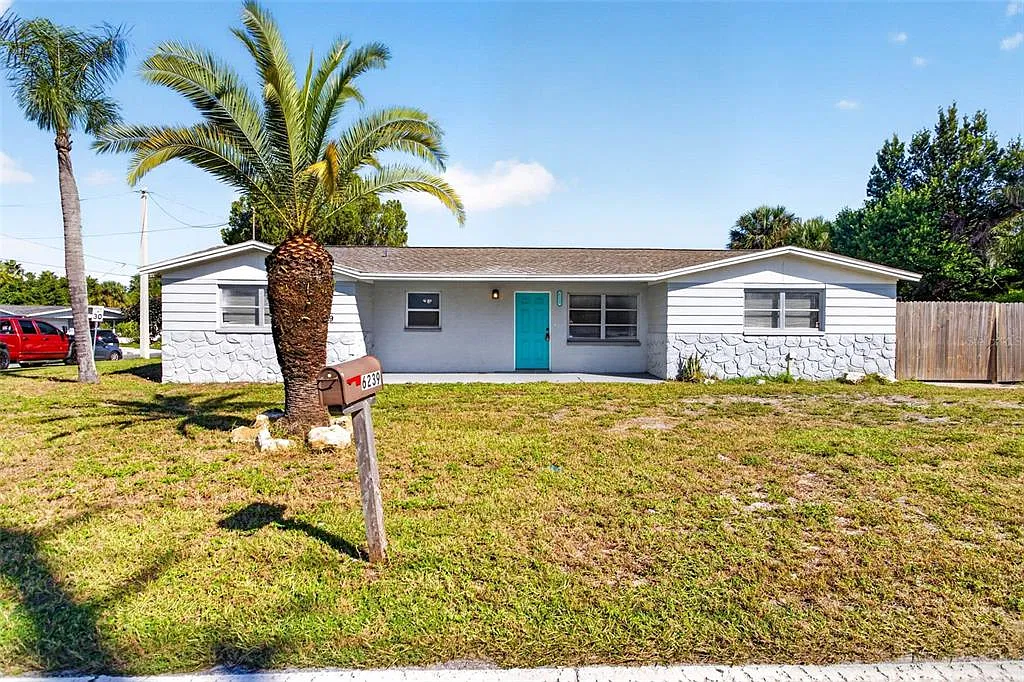 3 bed, 2.0 bath, 1806 sqft, $1,925 — Photo 1