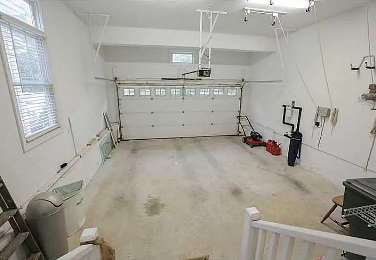 1325 Buckingham Ave — Photo 27