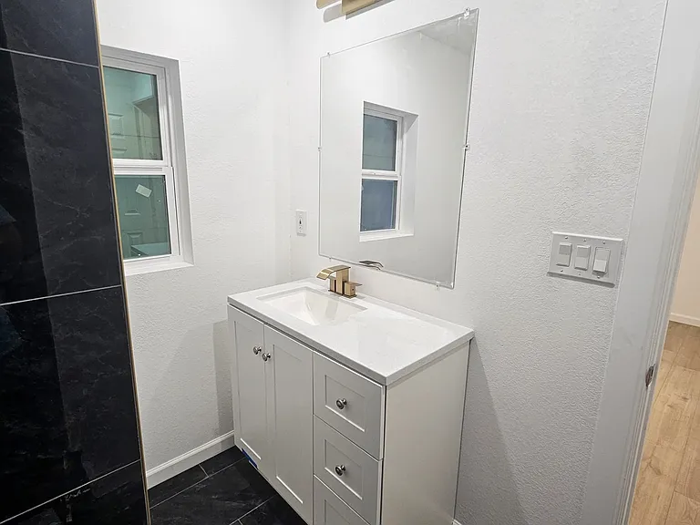 3802 Kynard St — Photo 8