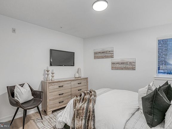 5th image of 1344 N Marston St #101