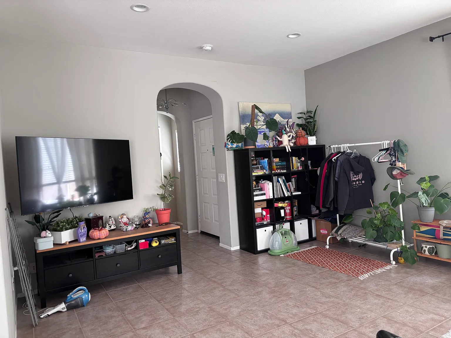 4 bed, 2.5 bath, 1714 sqft, $1,350 — Photo 3
