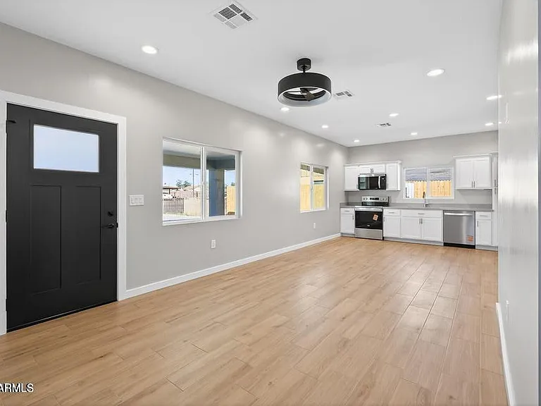 739 S Central Ave #2 — Photo 32
