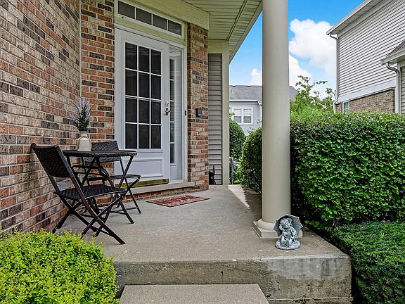 4th image of 2437 Sweetbriar Ln