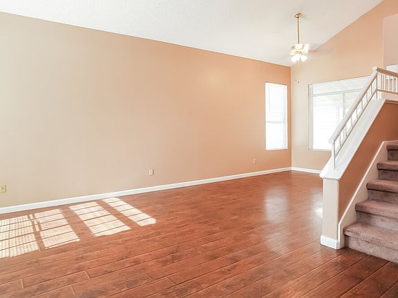 4th image of 4839 Villa Carmen Cir
