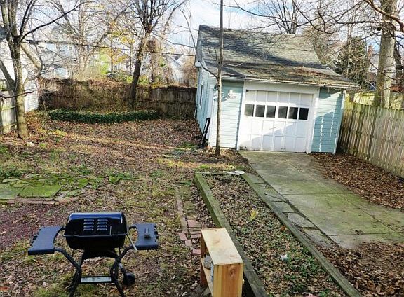 4th image of 1289 Brockley Ave