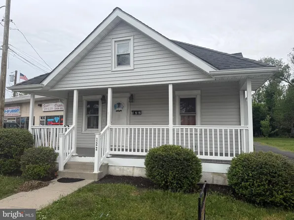 122 Poplar St, Williamstown, NJ 08094