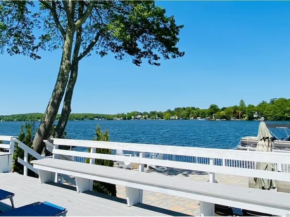 12 West Point Road, East Hampton, CT 06424