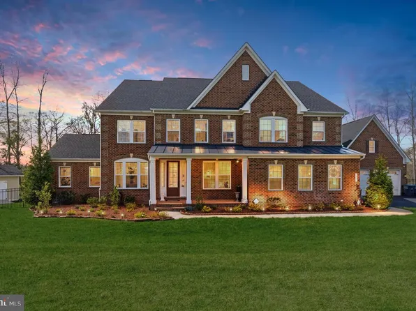 6820 Lilly Belle Ct, Centreville, VA 20120