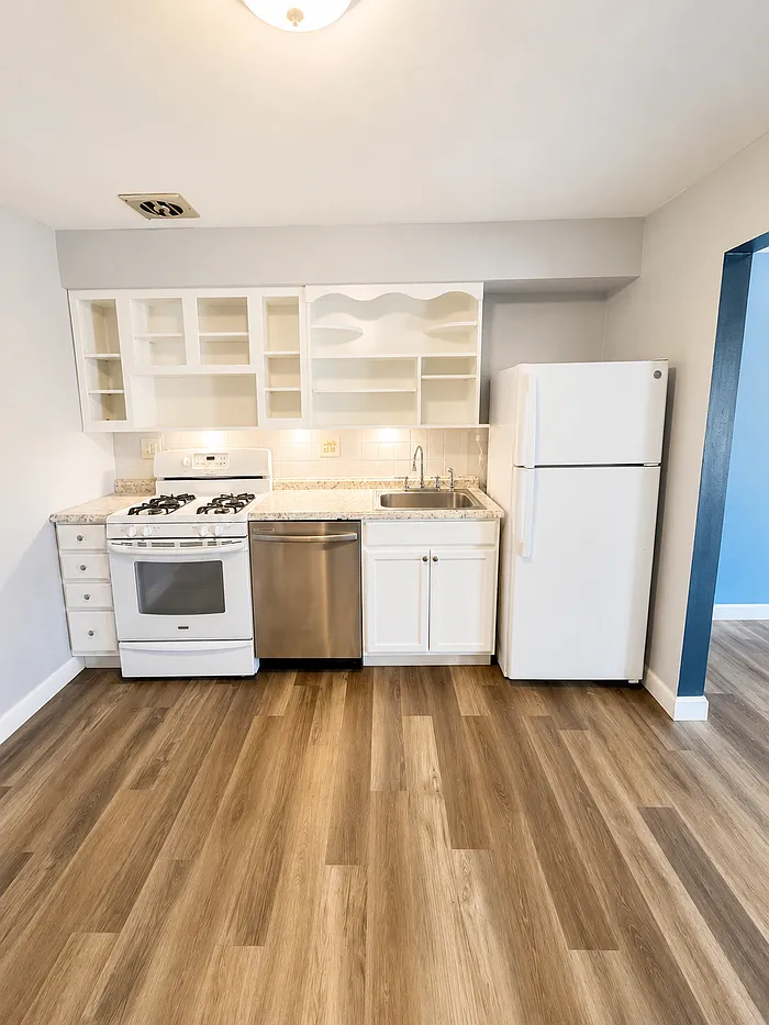 1 bed, 1.0 bath, 800 sqft, $815 — Photo 3