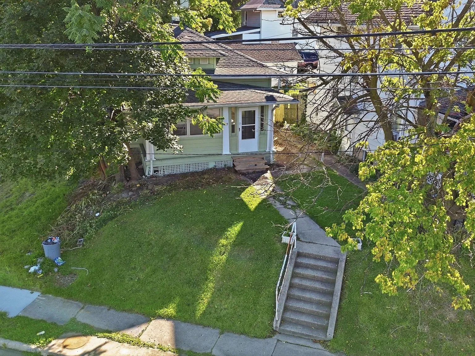 3 bed, 1100 sqft, $1,350 — Photo 2