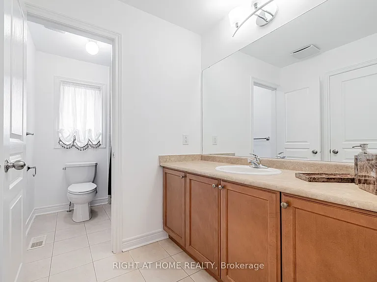 67 Timna Cres — Photo 24