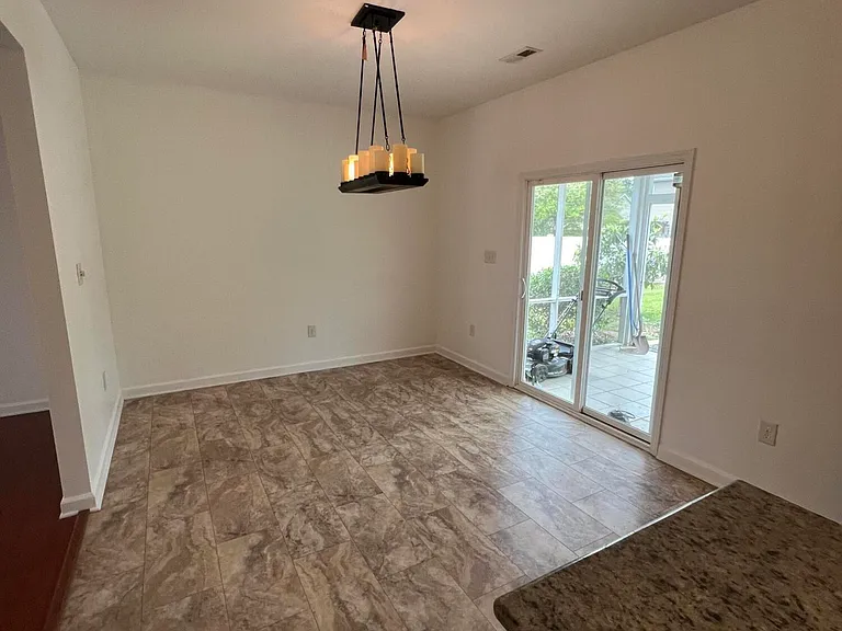 608 Cheltenham Dr — Photo 7