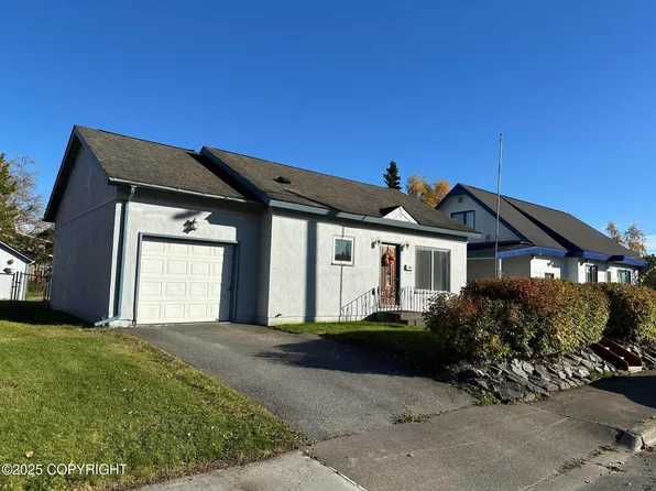 1413 Wintergreen St, Anchorage, AK 99508