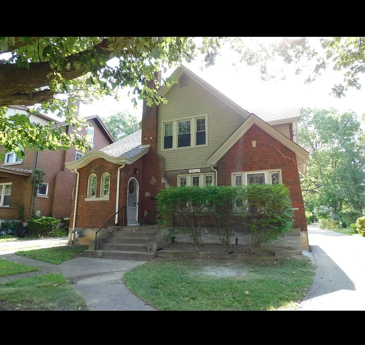 2 bed, 1000 sqft, $1,250 — Photo 3