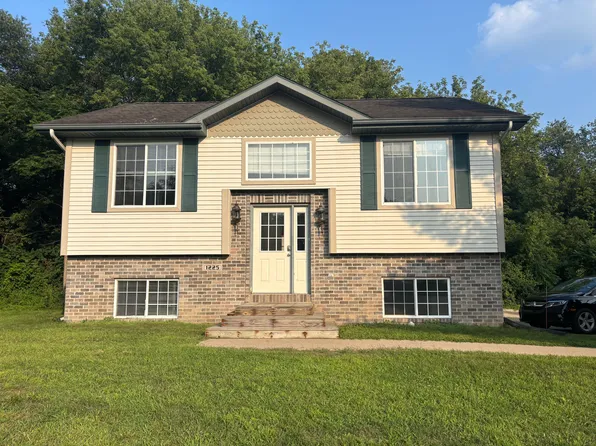 1225 Red Pine Way, Kalamazoo, MI 49006