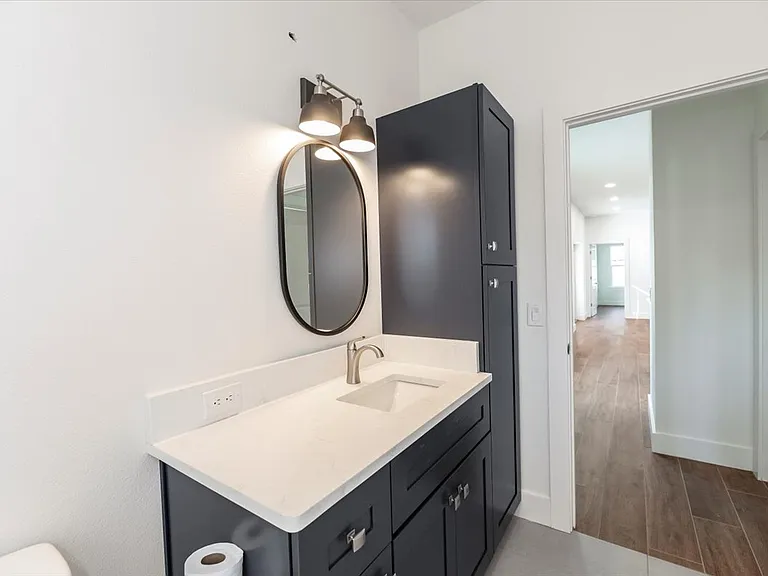 1709 Holly Rd — Photo 54