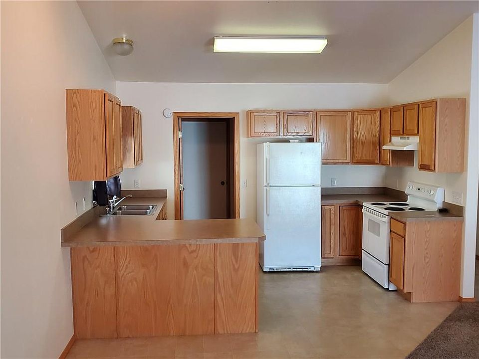 2nd image of 1107 Victory Ave