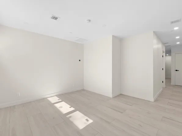 310 Fenimore Street image 37 of 48