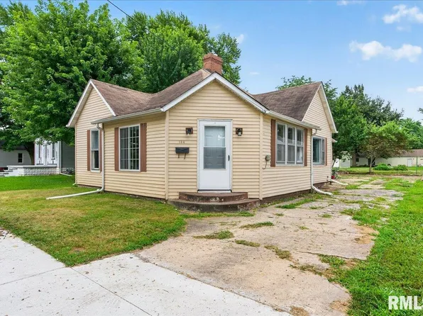 134 Stoddard St, Virden, IL 62690