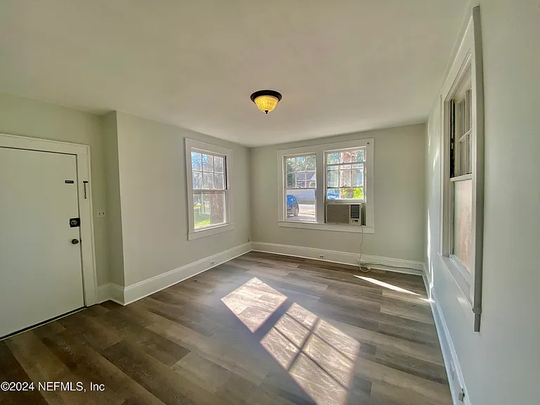 1653 Euclid St #1 — Photo 3