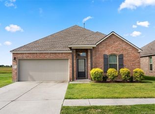 3212 Crest Ln, Lake Charles, LA 70607