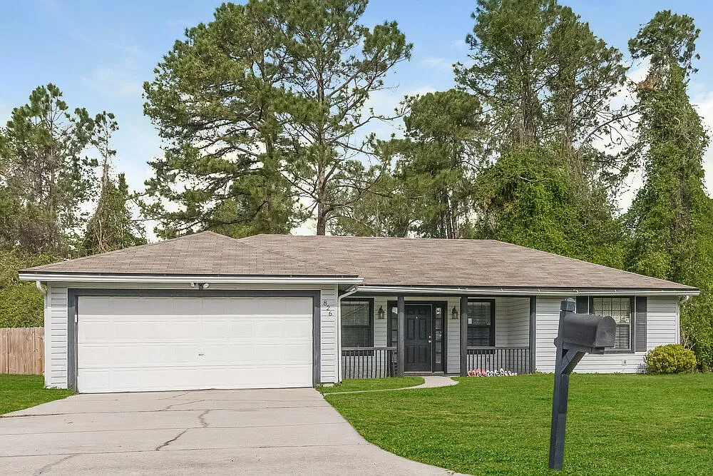 3 bed, 2.0 bath, 1337 sqft, $1,935 — Photo 1