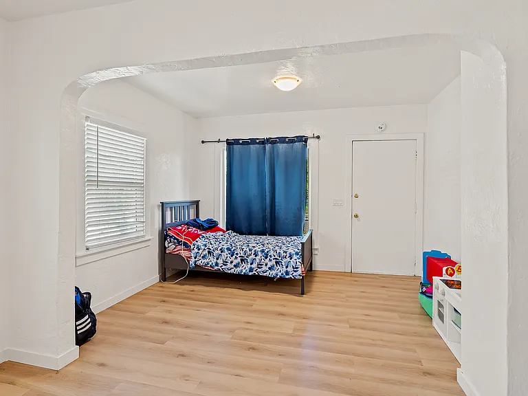 1205 Grand Ave — Photo 3