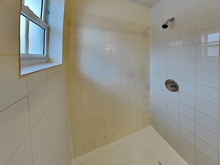 101 Samuel St — Photo 15