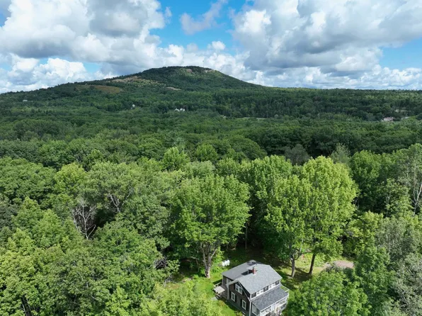 13 Old Cart Lane, Blue Hill, ME 04614