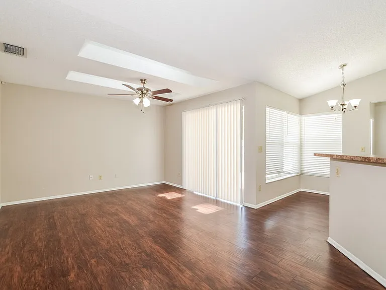 1176 Countrywind Dr — Photo 5