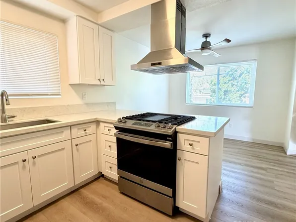 18221 Mandarin Ln APT D, Yorba Linda, CA 92886