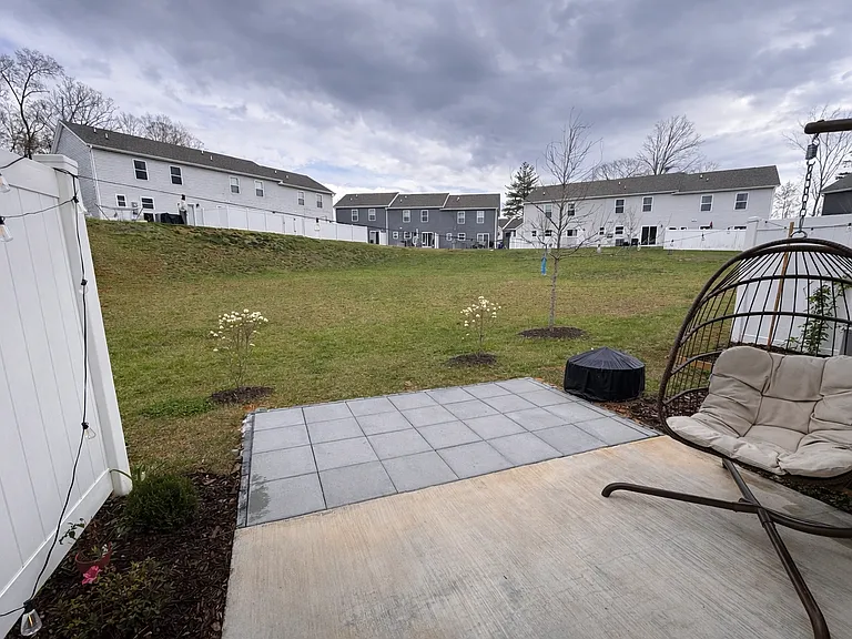 95 Malcolm Ct — Photo 13
