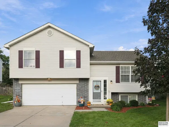 7203 S 177th St, Omaha, NE 68136