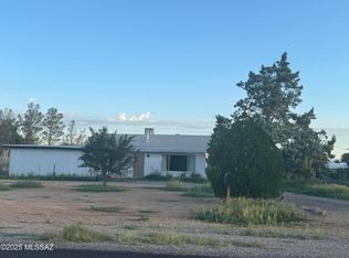 1105 E Treasure Rd, Pearce, AZ 85625